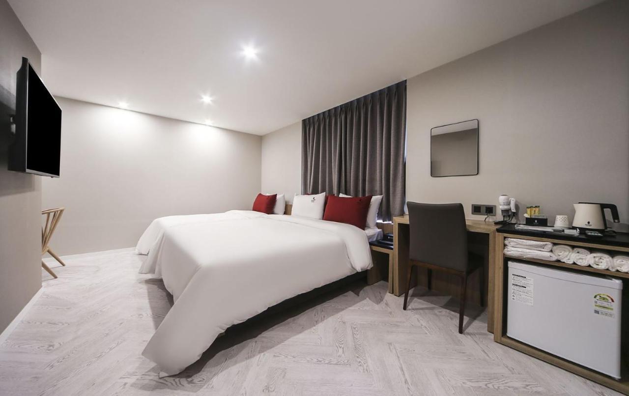 Maron Hotel Nampo Busan Bagian luar foto
