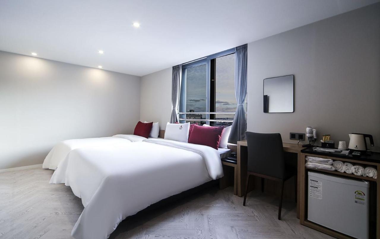 Maron Hotel Nampo Busan Bagian luar foto