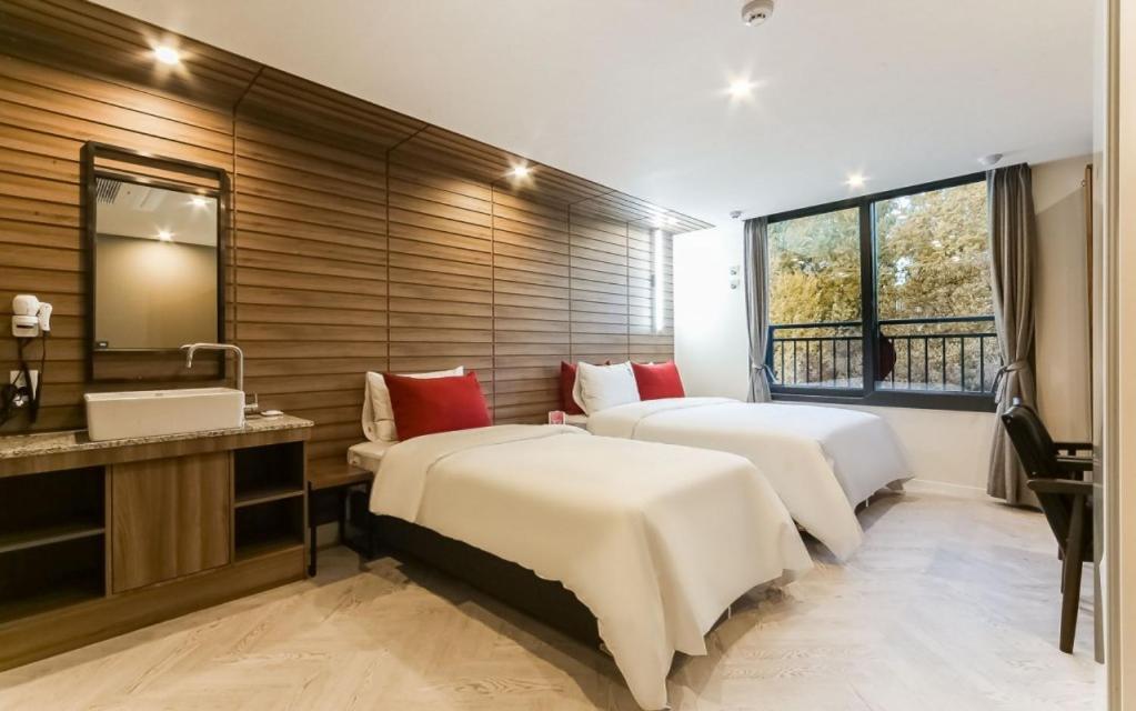 Maron Hotel Nampo Busan Bagian luar foto